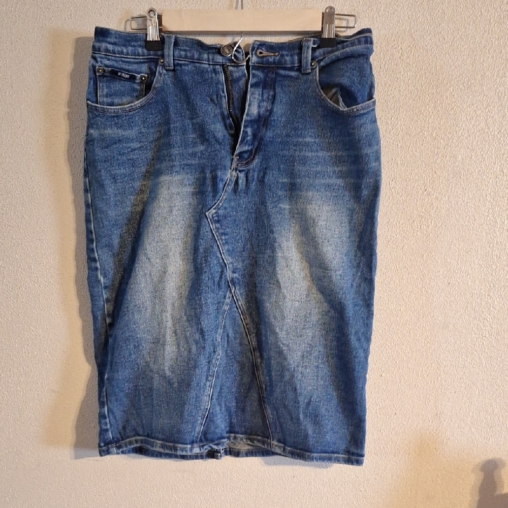 Blue Knee-Length Pencil Skirt for Casual Wear